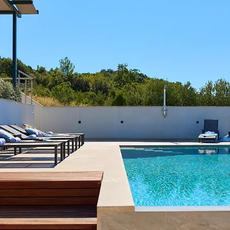 Villa Hedera Estate, Hedera Xv Slano