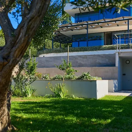 Hedera Estate, Hedera Xv *