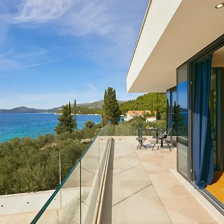 Hedera Estate, Hedera Xv * Slano