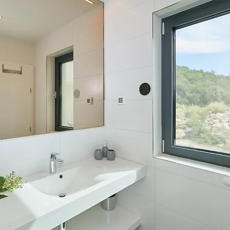 Hedera Estate, Hedera Xv * Slano