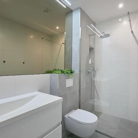 Hedera Estate, Hedera Xv Slano