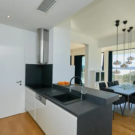 Hedera Estate, Hedera Xv * Slano