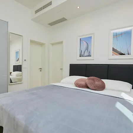 Hedera Estate, Hedera Xv * Slano