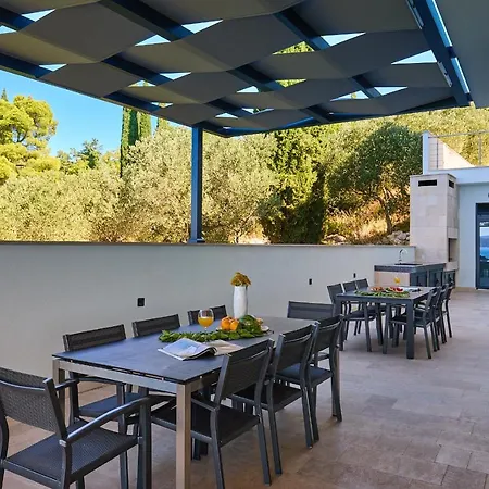 Villa Hedera Estate, Hedera Xv