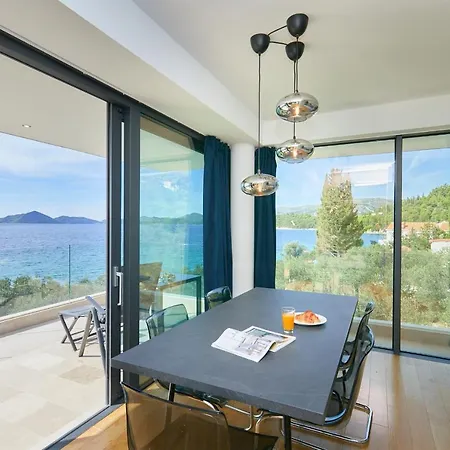 Hedera Estate, Hedera Xv